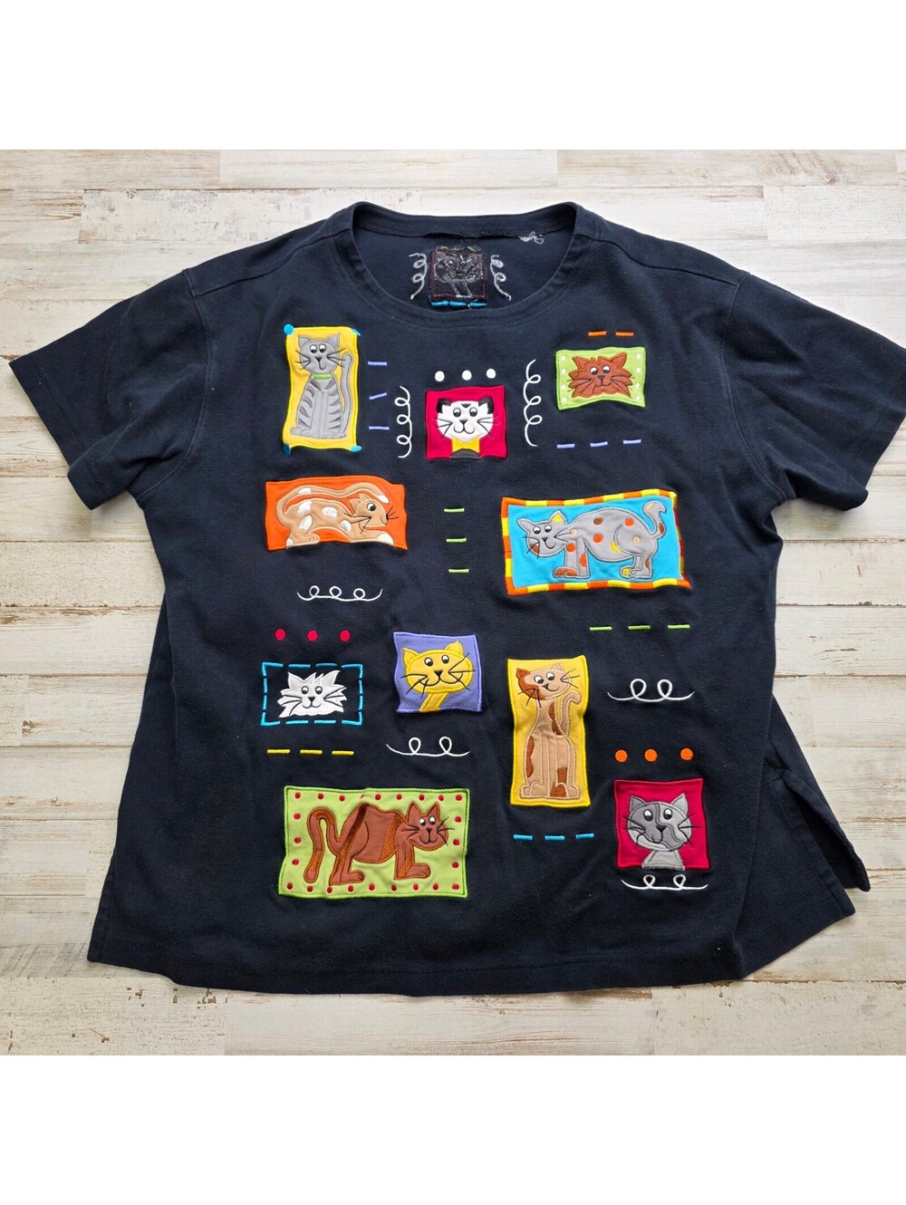 Black S/S T-Shirt Colorful Cat Patchwork Graphic Whimsical Kitty Animal Lover